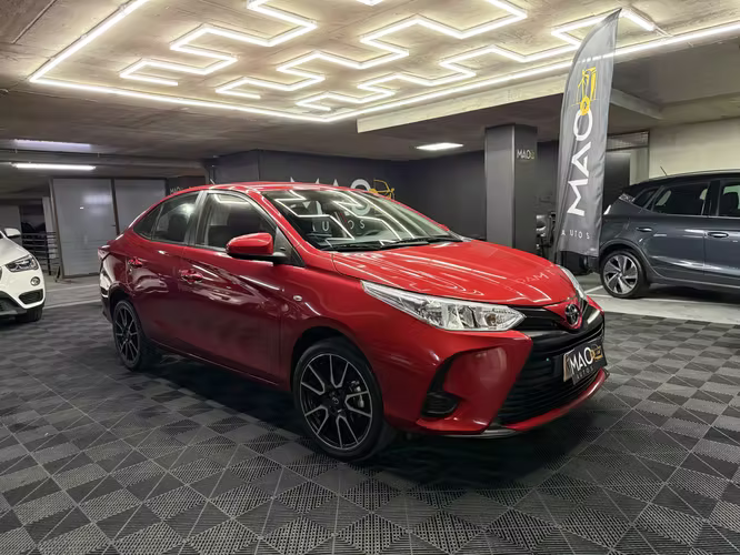 Toyota Yaris Sedán 1.5 Automático 2022