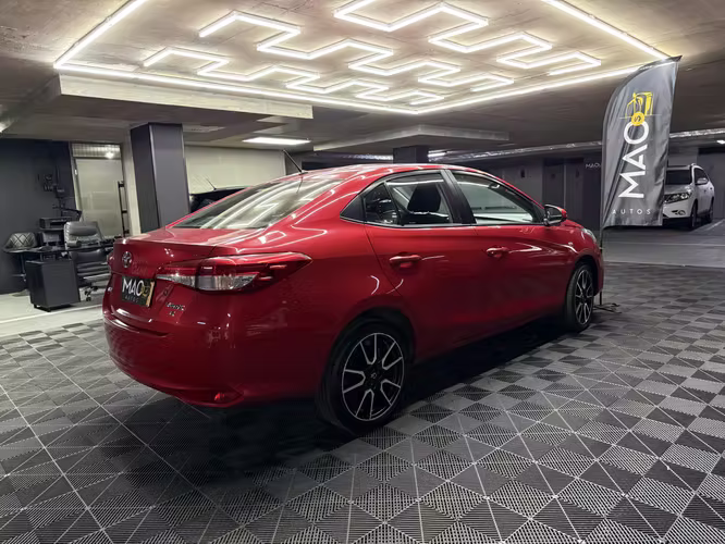 Toyota Yaris Sedán 1.5 Automático 2022
