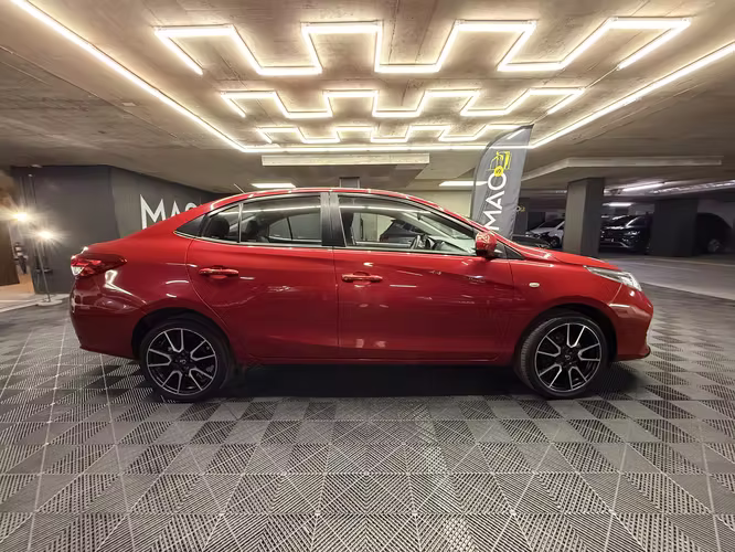 Toyota Yaris Sedán 1.5 Automático 2022