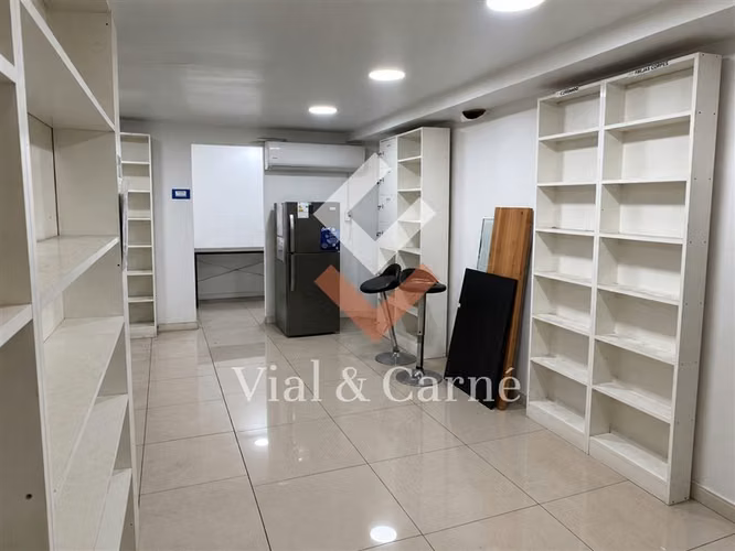 Local Comercial en arriendo en Santiago - Imagen 36