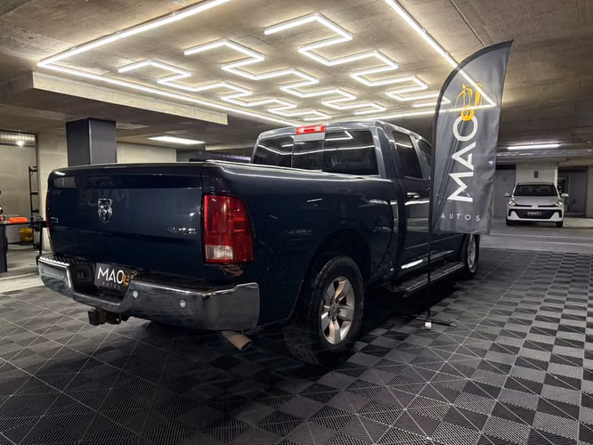 Dodge Ram 1500 SLT 4x4 3.6 2018 - Imagen 12