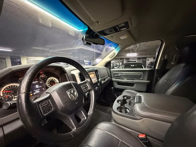 Dodge Ram 1500 SLT 4x4 3.6 2018 - Imagen 8