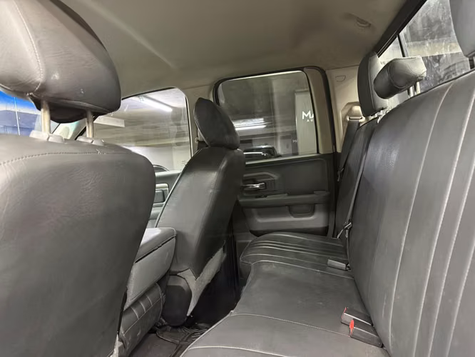 Dodge Ram 1500 SLT 4x4 3.6 2018 - Imagen 15