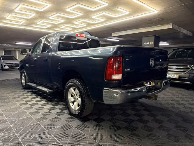 Dodge Ram 1500 SLT 4x4 3.6 2018 - Imagen 11