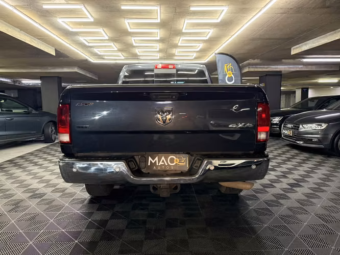 Dodge Ram 1500 SLT 4x4 3.6 2018 - Imagen 16