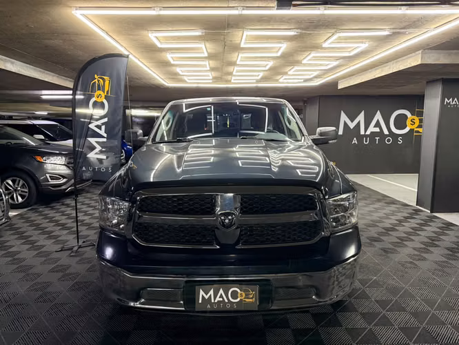 Dodge Ram 1500 SLT 4x4 3.6 2018 - Imagen 2