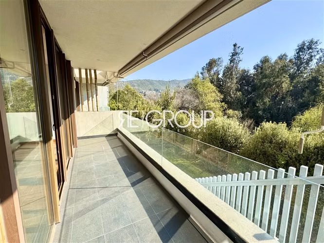 Departamento duplex en venta de 4 dorm. en Lo Barnechea