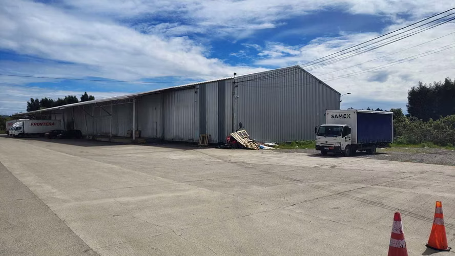 Excelente bodega de 600m2 en salida sur Valdivia (181834)