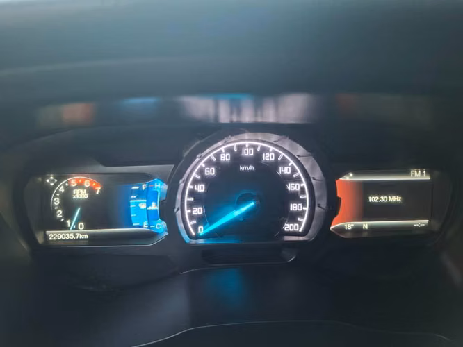 Ford ranger 4x4 3.2 año 2018 - Imagen 5