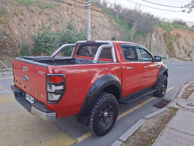 Ford ranger 4x4 3.2 año 2018 - Imagen 2