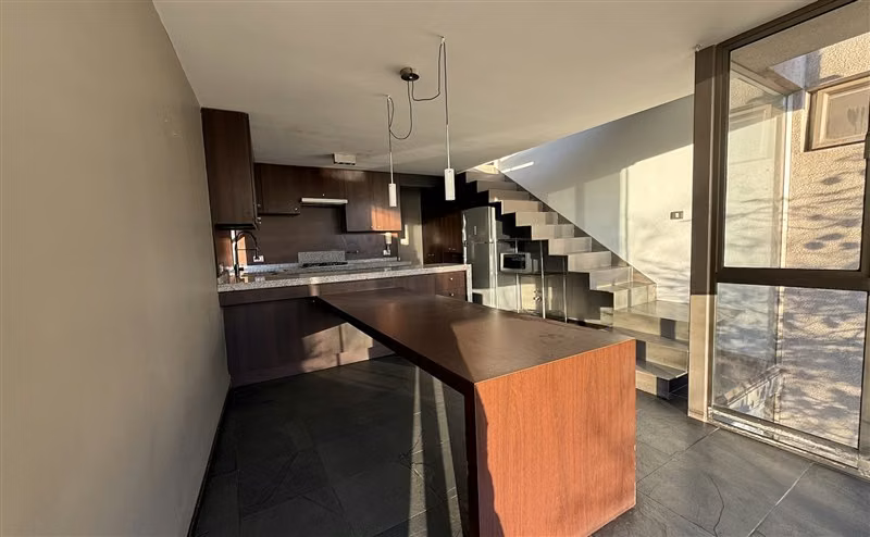 Exclusivo Tríplex con Vista a Plaza Loreto Cousiño - Imagen 6