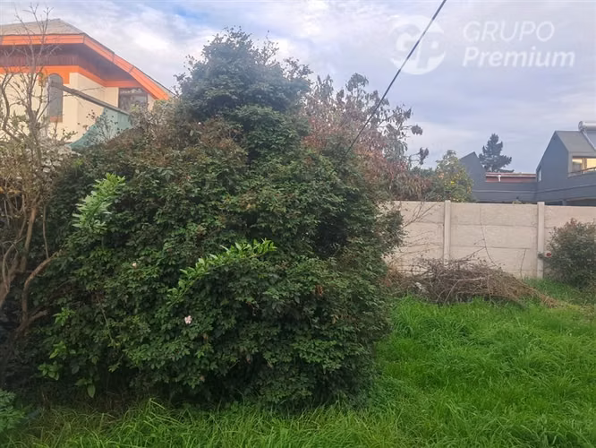 Venta de casa 4dor.3B 799mts2 terreno en Condominio