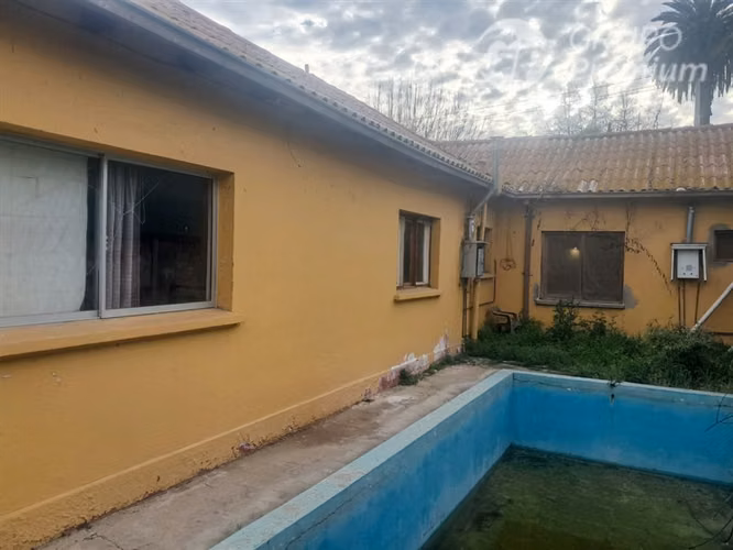 Venta de casa 4dor.3B 799mts2 terreno en Condominio