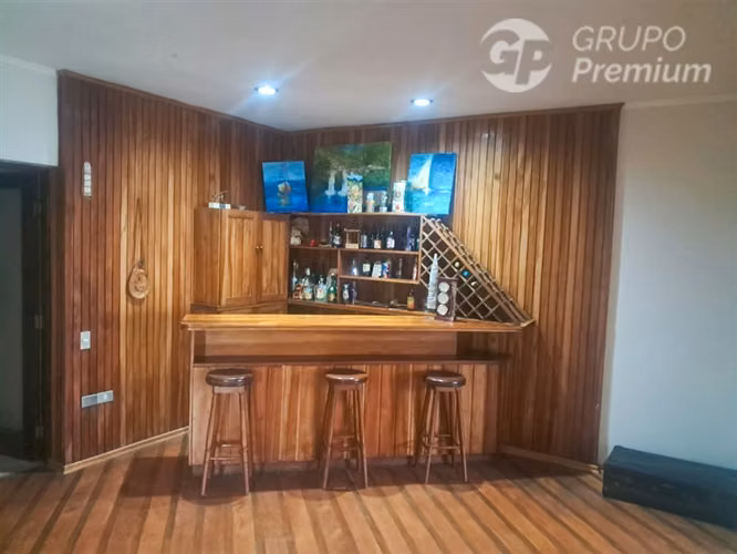 Venta de casa 4dor.3B 799mts2 terreno en Condominio
