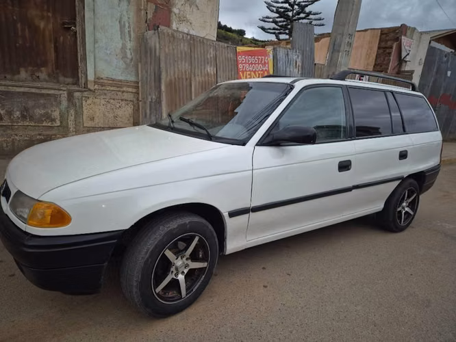Chevrolet opes astra station wagon - Imagen 4