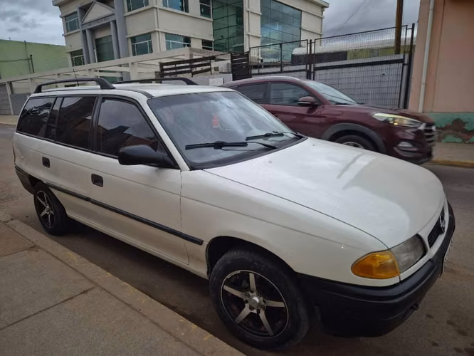 Chevrolet opes astra station wagon