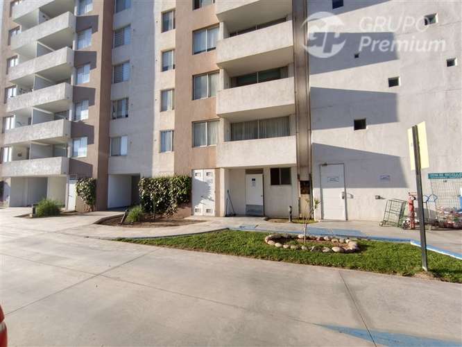 Arriendo año corrido 2D/2B a 100 m de la playa Av. Pacífico