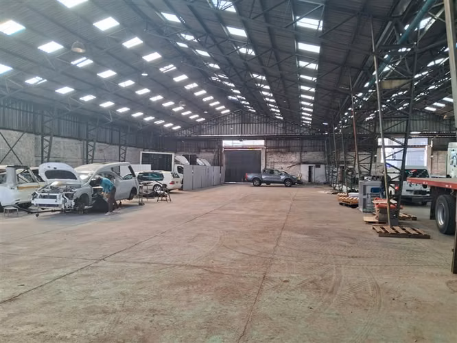 ARRIENDO GALPÓN1045M2-ECUADOR-RUTA 5-ESTACIÓN CENTRAL
