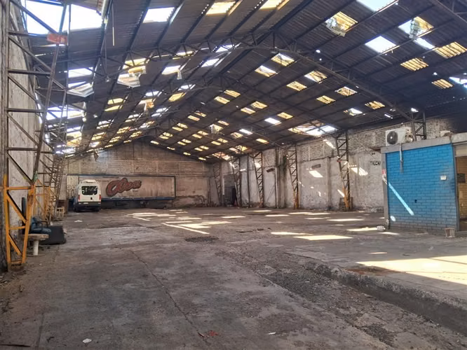 ARRIENDO GALPÓN 1500M2 TALLER-TRANSPORTES-ESTACIÓN CENTRAL