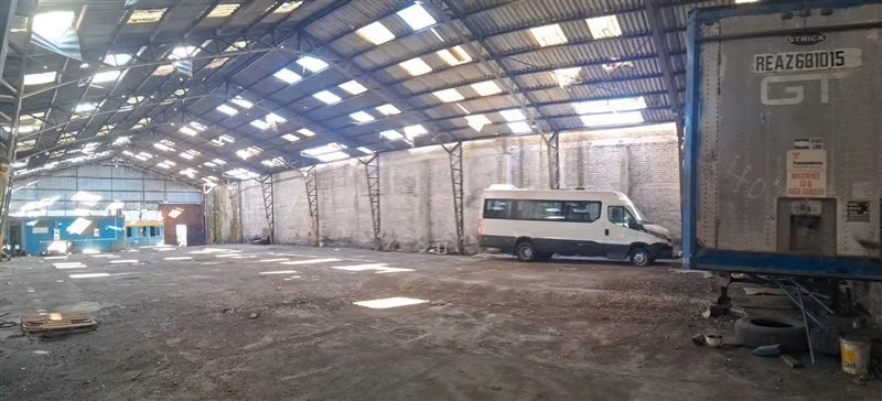 ARRIENDO GALPÓN 1500M2 TALLER-TRANSPORTES-ESTACIÓN CENTRAL