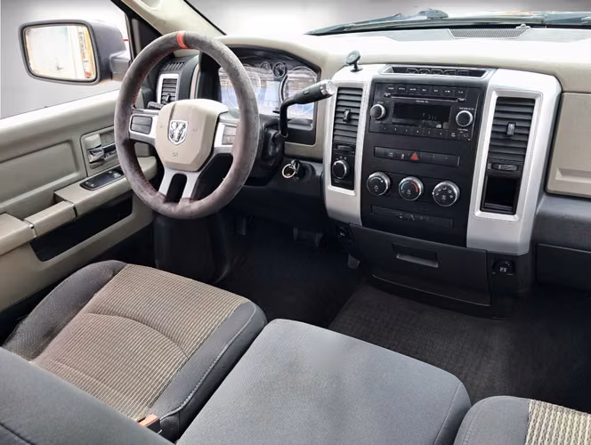 DODGE RAM 1500 SLT 4X4 5.7 AUT 2011
