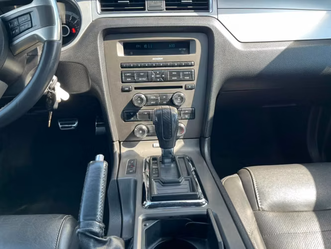 FORD MUSTANG 5.0 V8  2013