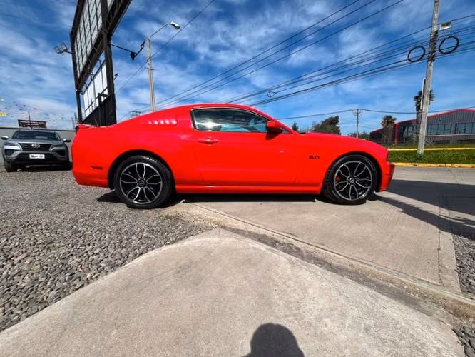 FORD MUSTANG 5.0 V8  2013