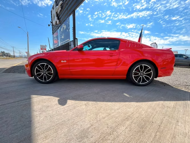 FORD MUSTANG 5.0 V8  2013