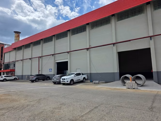 Arrienda Bodega Avda. Vicuña Mackenna en Los Ángeles. - Imagen 2