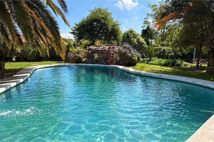 Parcela con piscina y gran terreno en chicureo - Imagen 27