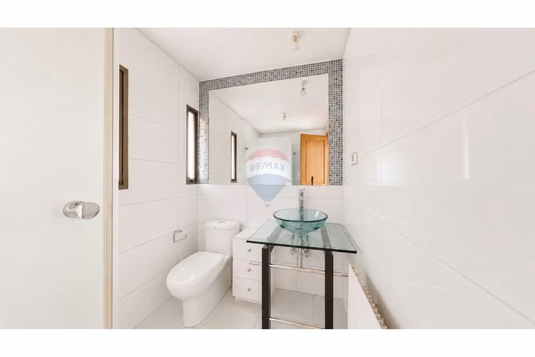 Casa estilo chileno con gran jardín - Imagen 29
