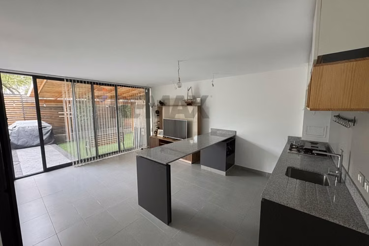 Townhouse tríplex 3d+2b,3esta, la florida - Imagen 3