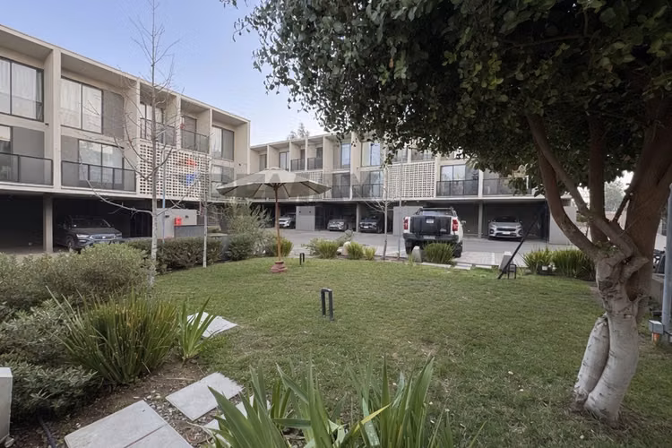 Townhouse tríplex 3d+2b,3esta, la florida - Imagen 22