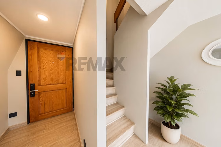Duplex 2d-2b remodelado, barrio el golf - Imagen 3