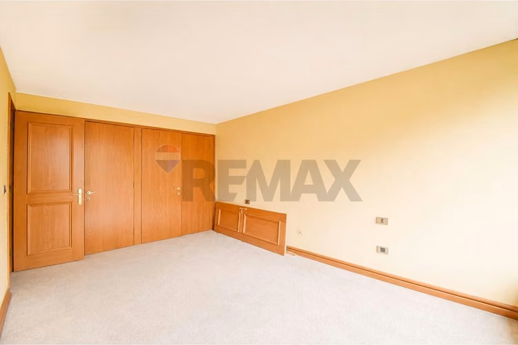 Las condes 240 m2, sector el golf - Imagen 14