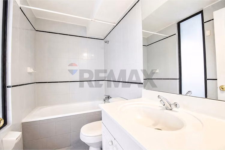 Amplio depto 3d + servicio  las condes - Imagen 16