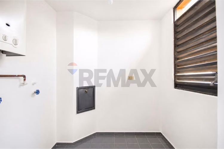 Amplio depto 3d + servicio  las condes - Imagen 11