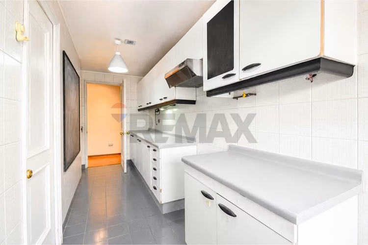 Amplio depto 3d + servicio  las condes - Imagen 8