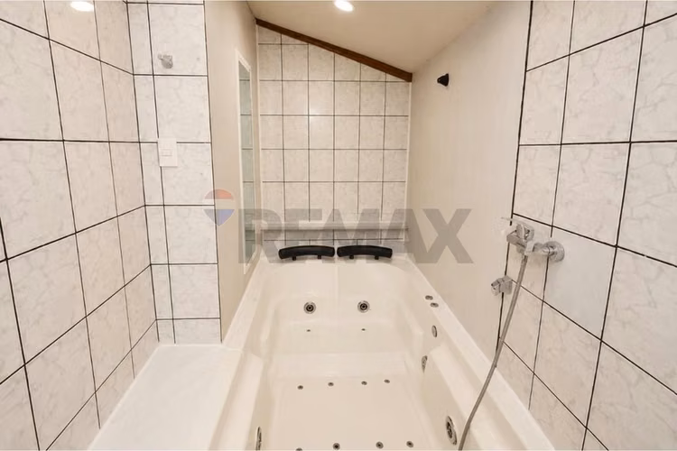 Casa esquina con segunda vivienda independiente - Imagen 19