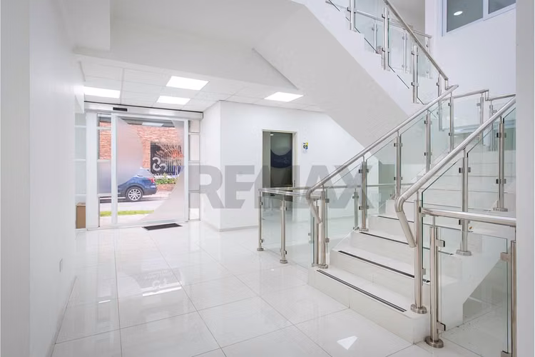 ¡invierte en clínica moderna en linares! - Imagen 9