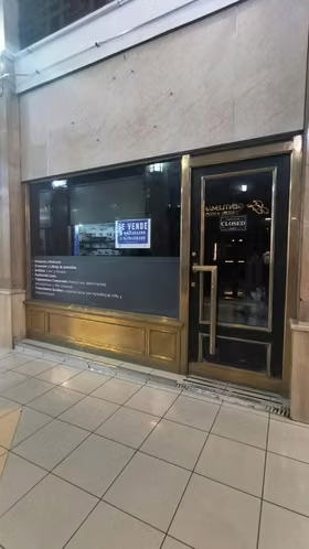 VENTA LOCAL COMERCIAL EN VENTA – GALERÍA ALESSANDRI, SANTIAGO CENTRO - Imagen 2