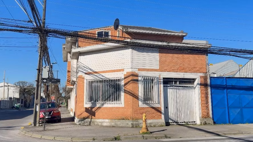 Gran Casa Esquina en Concepción – Ideal Clínica, Oficinas o Empresas