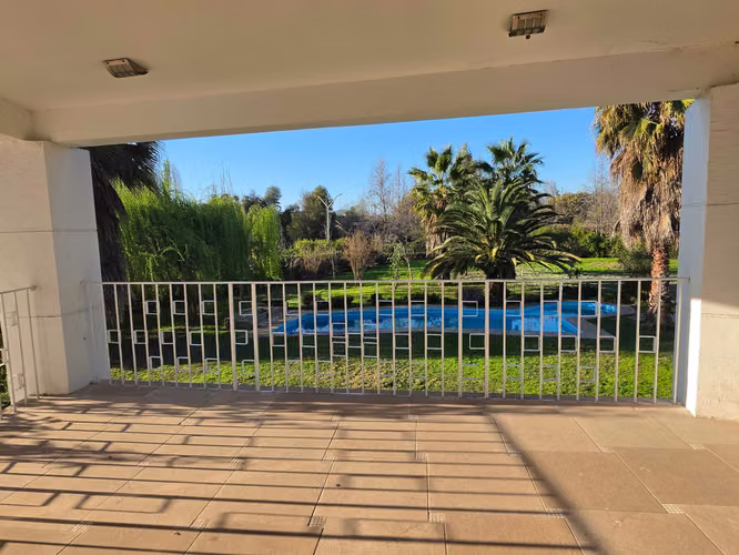 Arriendo Parcela Chicureo 6D+3Of Piscina (181868)