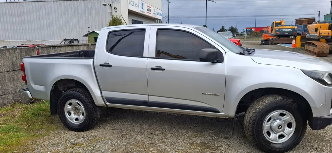 Camioneta Colorado II