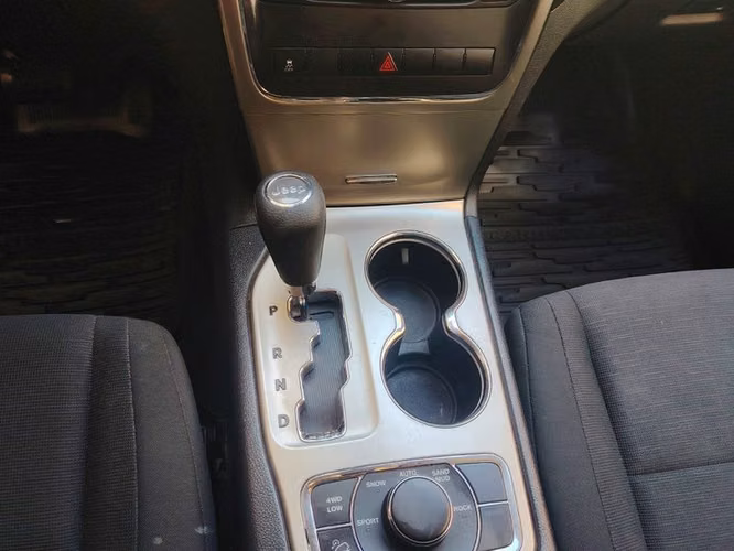 JEEP GRAND CHEROKEE LAREDO 3.6 - 2011 | 2676 - Imagen 16