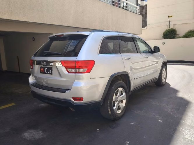 JEEP GRAND CHEROKEE LAREDO 3.6 - 2011 | 2676 - Imagen 17