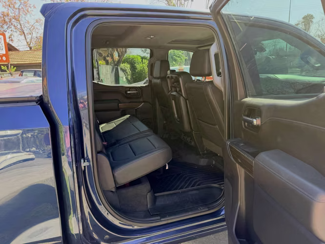 CHEVROLET SILVERADO Z71 5.3 AUT 4X4 DESCUENTA IVA FULL CUERO TECHO CARPLAY CAMARA VER EN LAS CONDES 2022