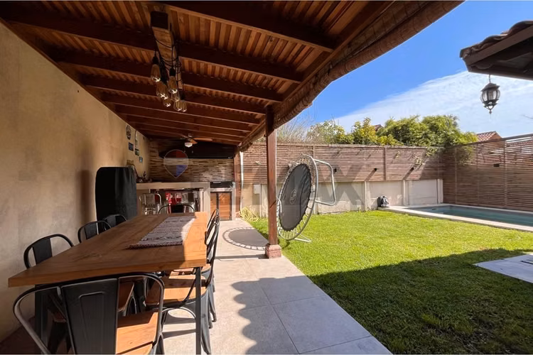 Casa 4d 3b + piscina + loza radiante + 2 a/c - Imagen 2