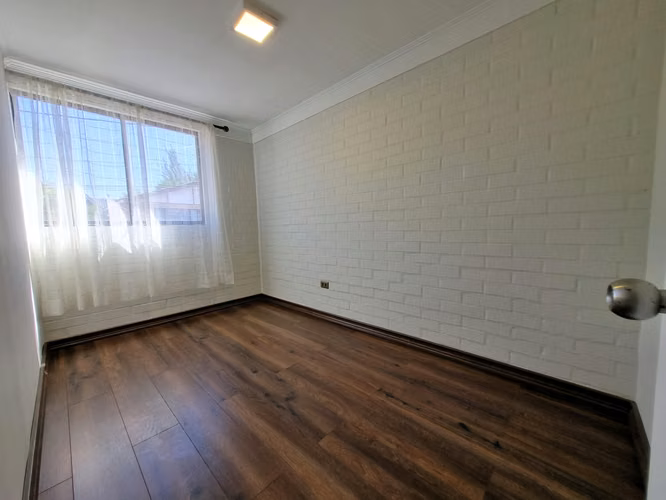 Linda y amplia casa de 2 pisos, 3 dormitorios, Villa Los Álamos, Peñaflor