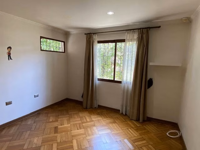 Casa en arriendo de 4 dorm. en La Reina